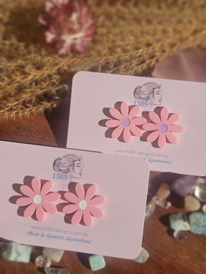 Large Pink Daisy (2.5cm) Stud Earrings (Assorted)