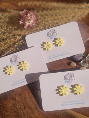 Regular Yellow Daisy (1.5cm) Stud Earrings (Assorted)