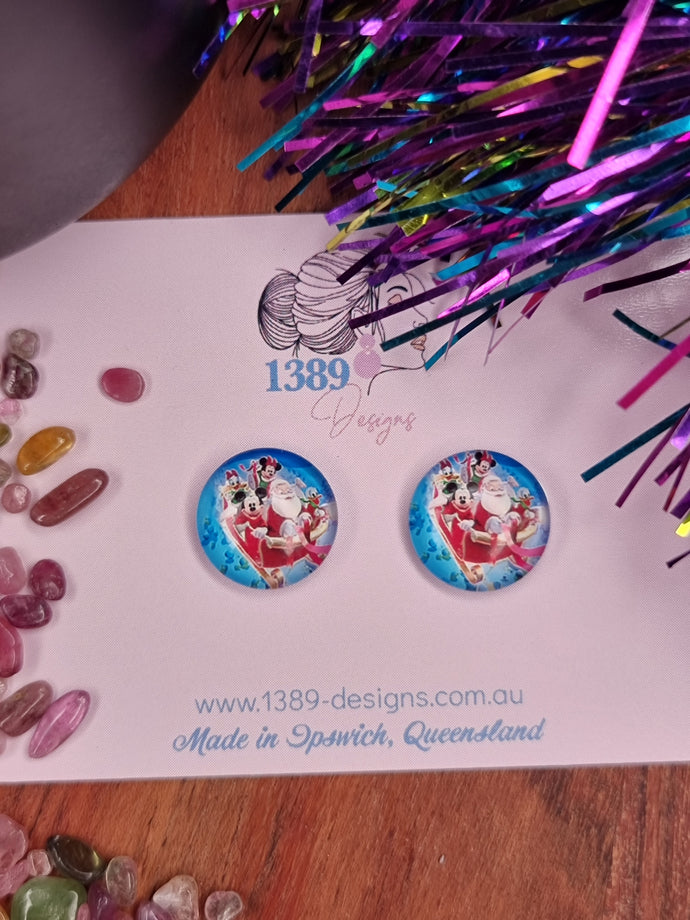 Regular MICKEY & FRIENDS in SLEIGH Glass Dome Stud Earrings