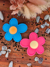 Load image into Gallery viewer, DAISY Snap Hair Clips (2 pieces)